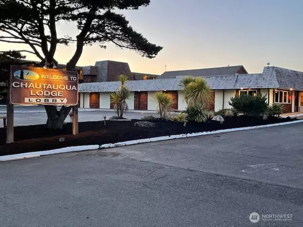 304 14th ST NW #208, Long Beach, WA 98631