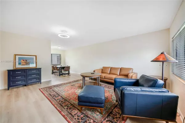 2 NW 47th St, Miami, FL 33127