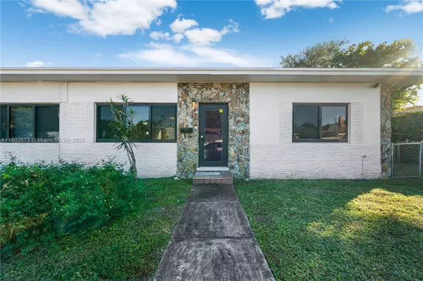 2 NW 47th St, Miami, FL 33127