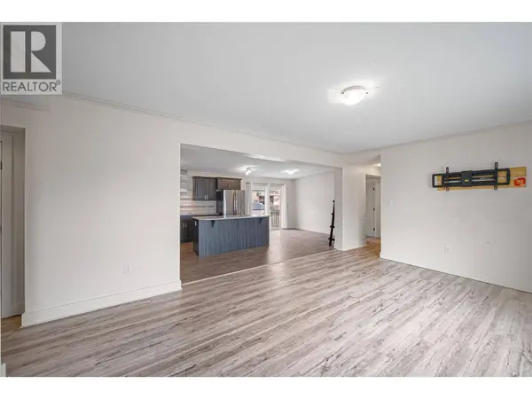 7155 Dallas DR #B11, Kamloops, BC V2C4T1