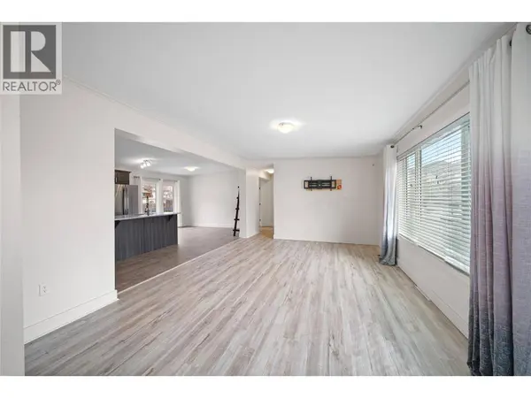 7155 Dallas DR #B11, Kamloops, BC V2C4T1