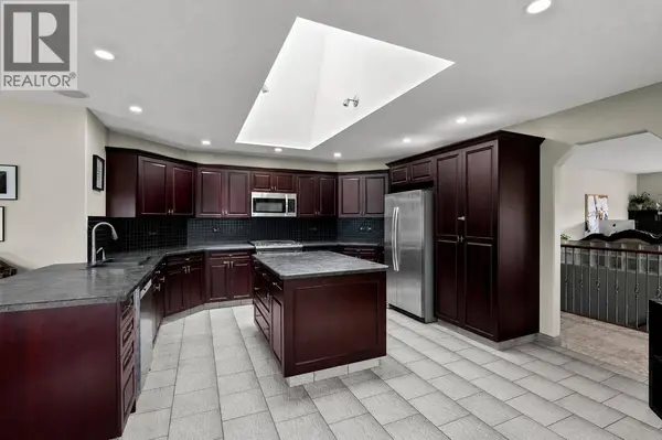 996 Arlington Court, Kamloops, BC V2B8T4