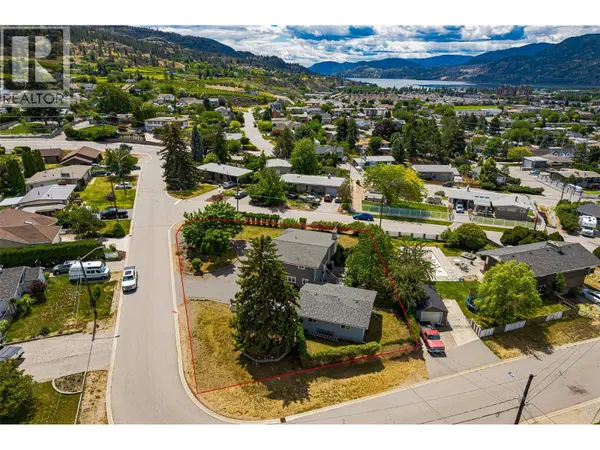 125 Corry Place, Penticton, BC V2A3S2