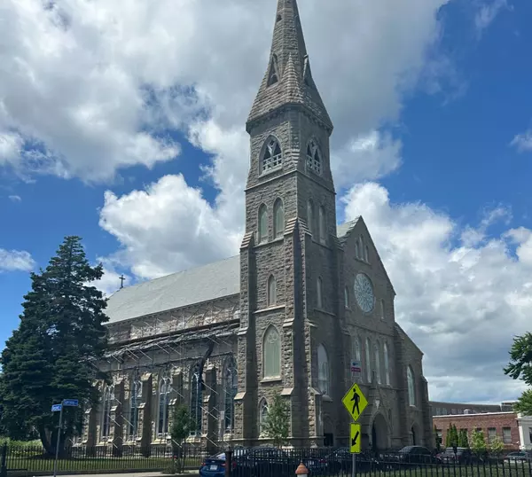 Pros and Cons of Living in Fall River, MA