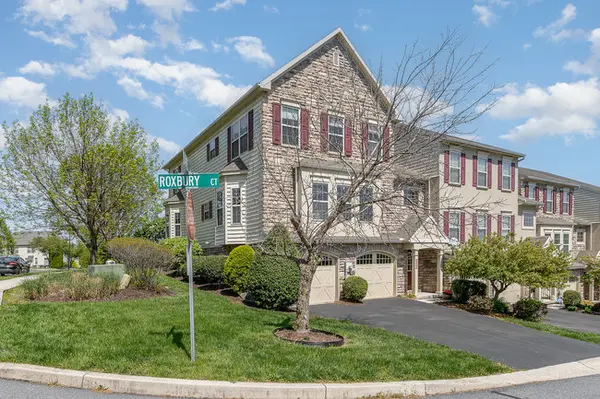 1901 Roxbury Ct, Mechanicsburg, PA 17055-7023
