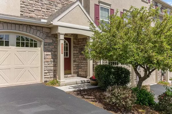 1901 Roxbury Ct, Mechanicsburg, PA 17055-7023