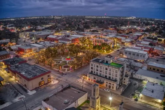 Living in Seguin, Texas: Home Prices, Lifestyle, Amenities, Pros & Cons, and Neighborhoods,Yitzchak Pierson