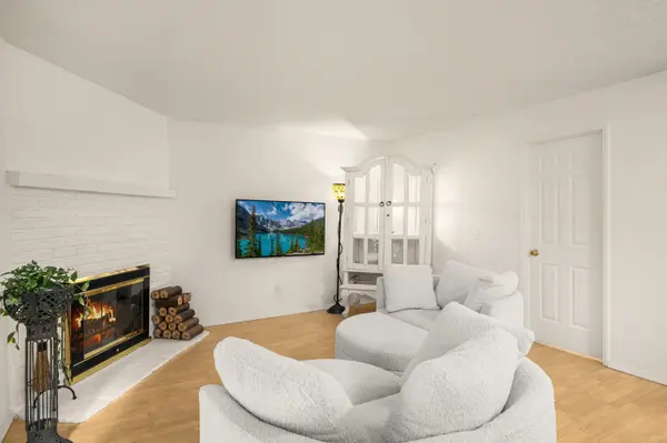 14331 124th St NE Unit #c40, Kirkland, WA 98034