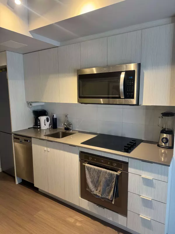 105 Champagne AVE #1102, Dows Lake - Civic Hospital And Area, ON K1S 5E5