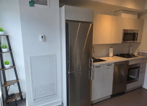 203 Catherine ST #204, Ottawa Centre, ON K2P 1J5