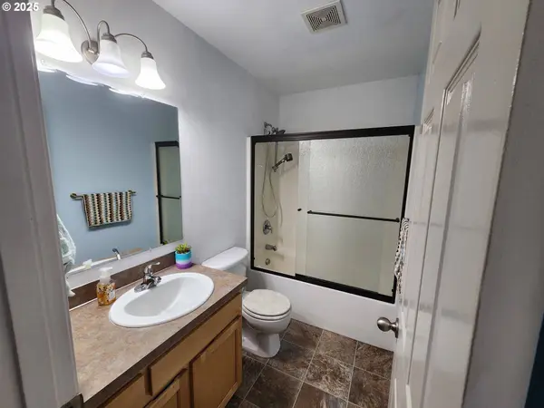 1765 NW SALMON RIVER ST, Salem, OR 97304
