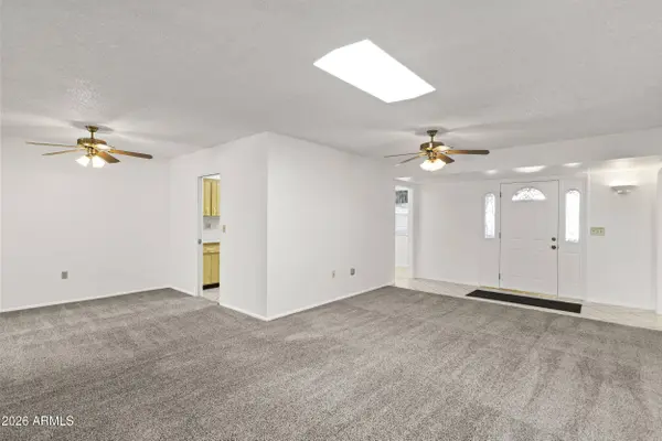 10733 W Saratoga Circle, Sun City, AZ 85351