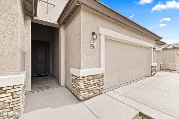 13512 W Briles Road, Peoria, AZ 85383
