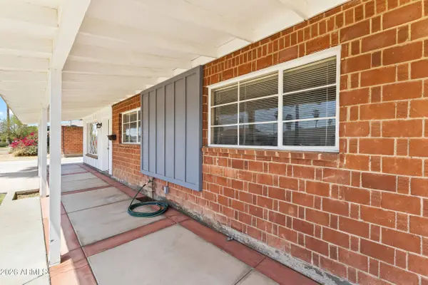 3742 W Berridge Lane, Phoenix, AZ 85019