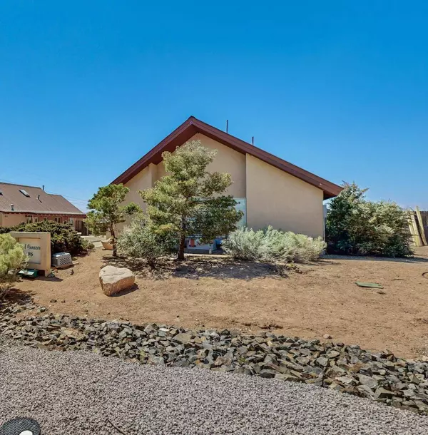 96A Metro BLVD, Santa Fe, NM 87508