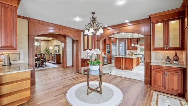 7909 78th AVE SE, Mercer Island, WA 98040