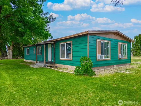 35 & 37 D ST NW, Quincy, WA 98848