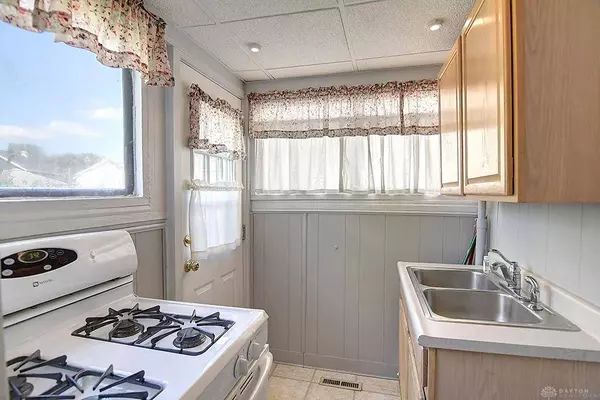 56 Watervliet Avenue, Dayton, OH 45420