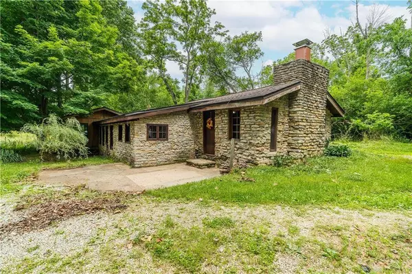 6124 E State Route 40, Lewisburg, OH 45338