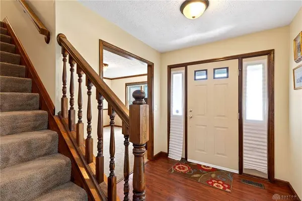 108 Mendy Court, Englewood, OH 45322
