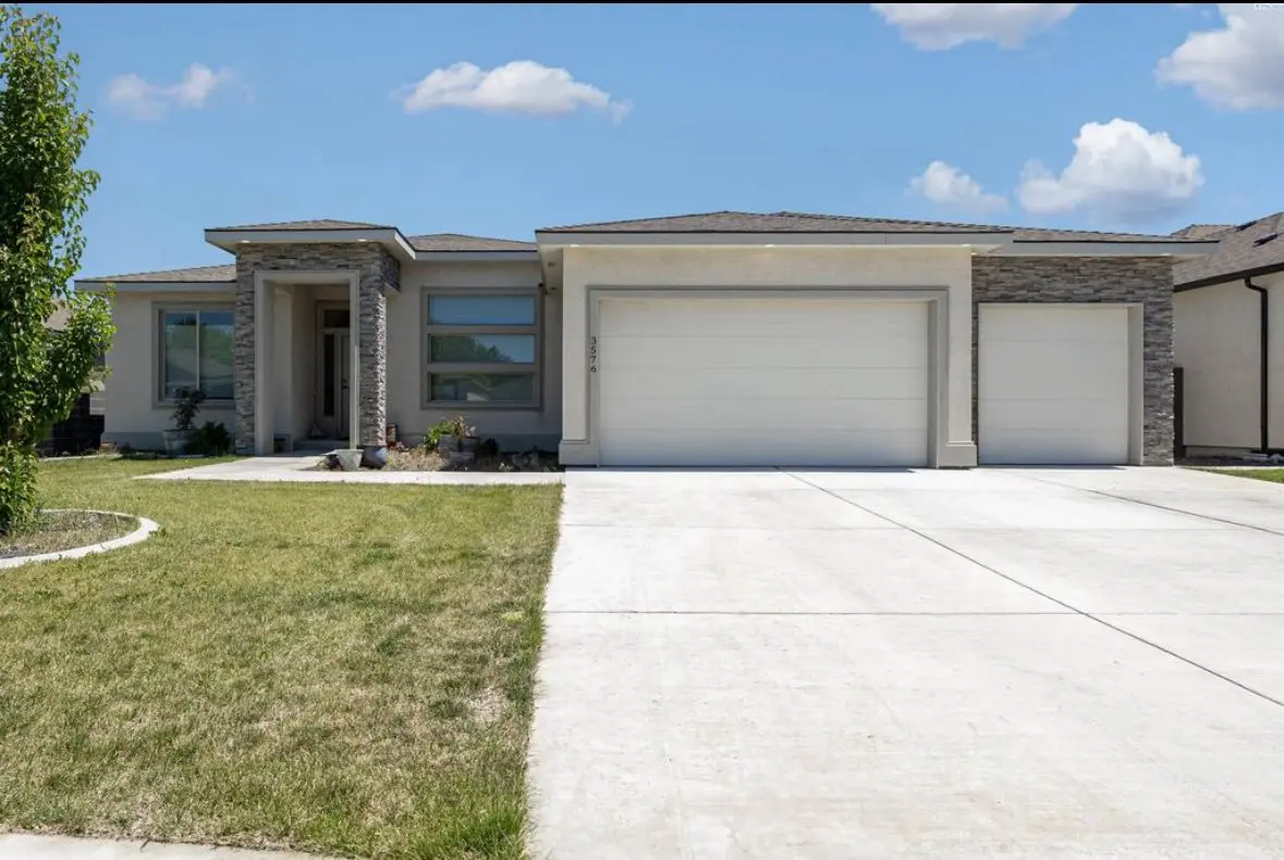 3576 Curtis Dr, West Richland, WA 99353-7849
