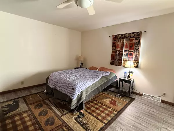 1008 18th Avenue, Franklin, NE 68939