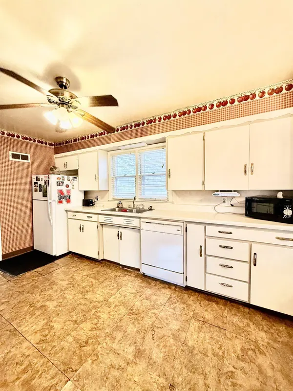 319 N Broad Street, Campbell, NE 68932