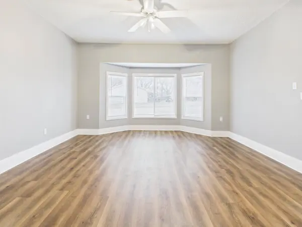 401 Hubbard Street, Hildreth, NE 68947