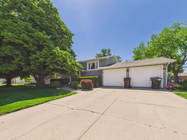 1922 W 41st Street, Kearney, NE 68845
