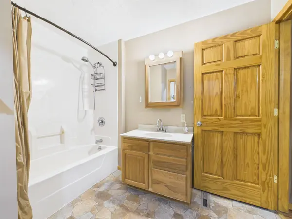 2130 K Road, Minden, NE 68959