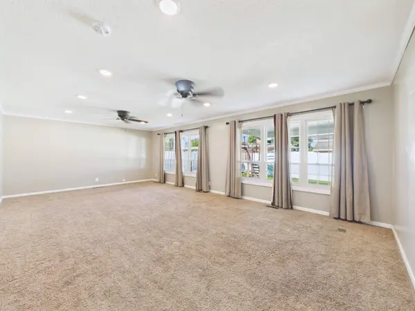 165 N Hillcrest Drive, Minden, NE 68959
