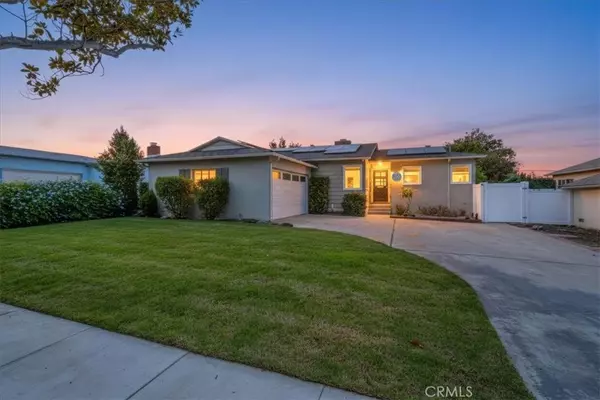 1033 E Francis St, Corona, CA 92879