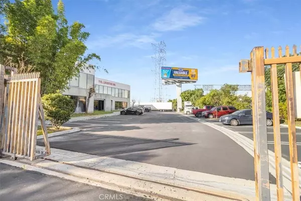 446 Cloverleaf Dr, Baldwin Park, CA 91706