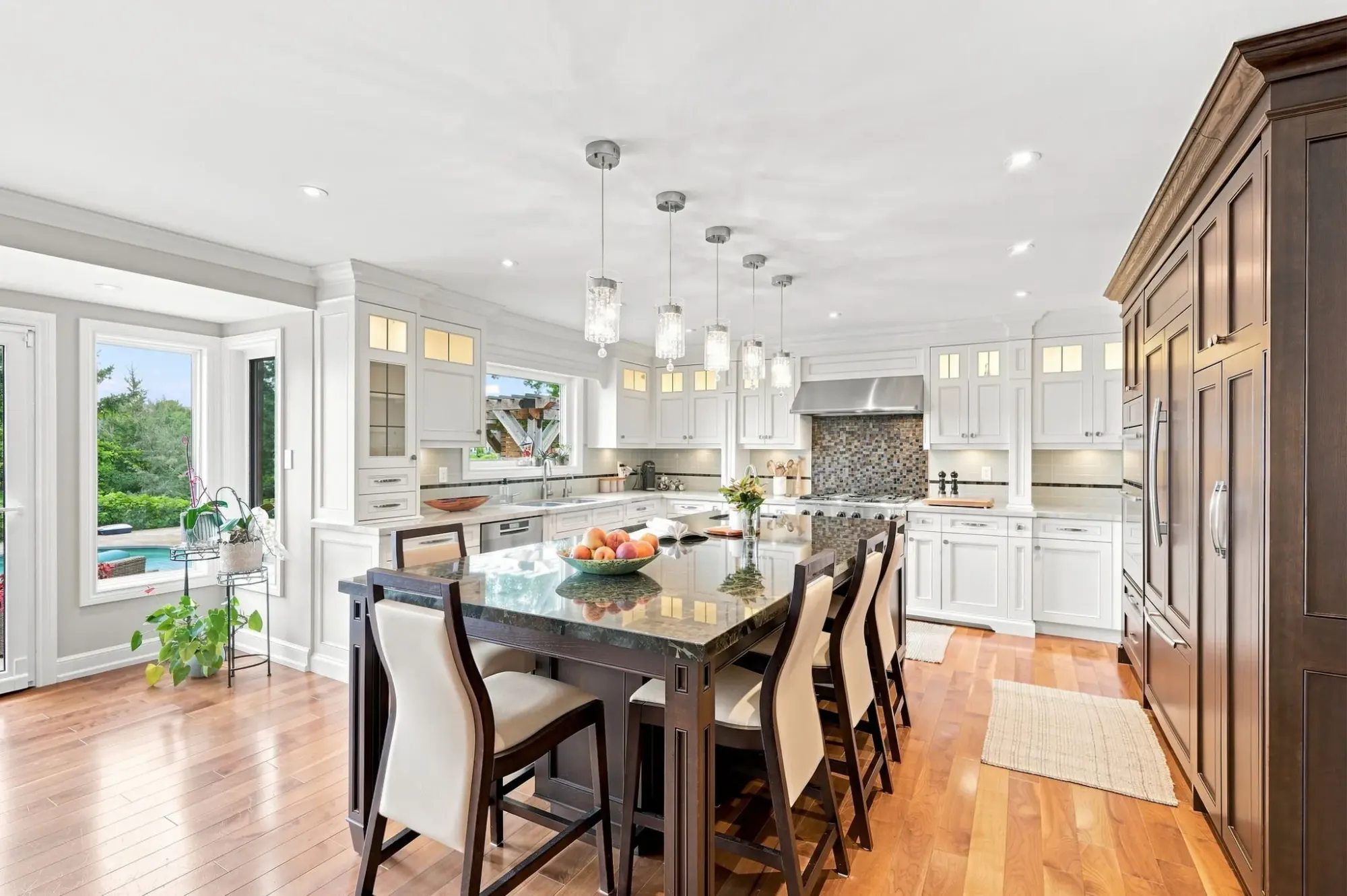 Photograph of a residential interior from the Grace Simon property collection