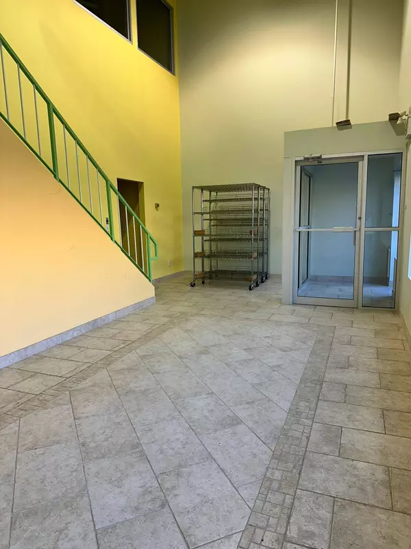 1150 Kerrisdale BLVD #3, Newmarket, ON L3Y 8L3