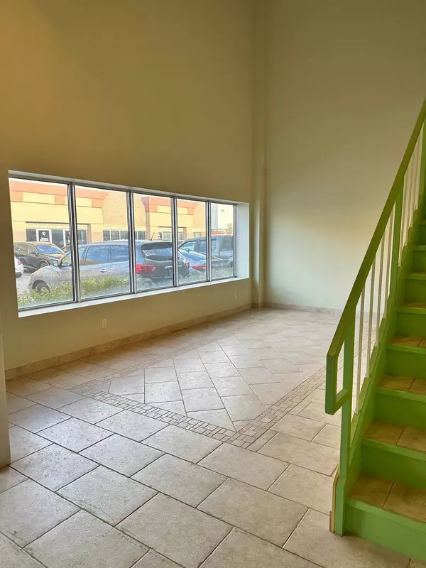 1150 Kerrisdale BLVD #3, Newmarket, ON L3Y 8L3