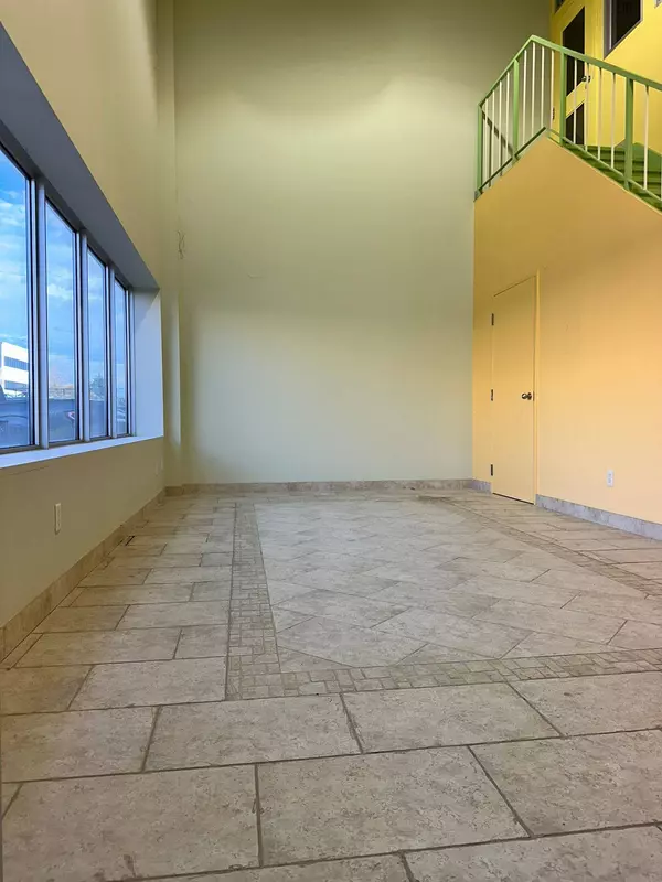 1150 Kerrisdale BLVD #3, Newmarket, ON L3Y 8L3