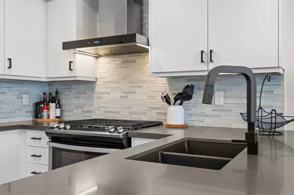 529 Winkworth CT #24, Newmarket, ON L3Y 8R2