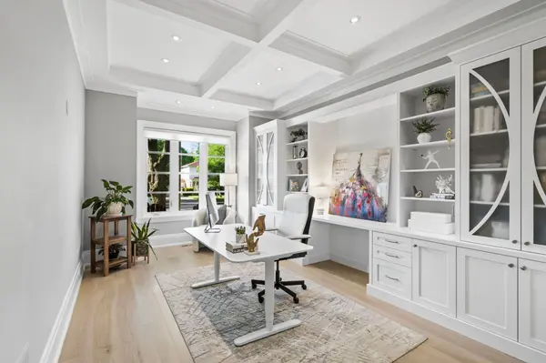 74 Bedford Park AVE, Richmond Hill, ON L4C 2N8