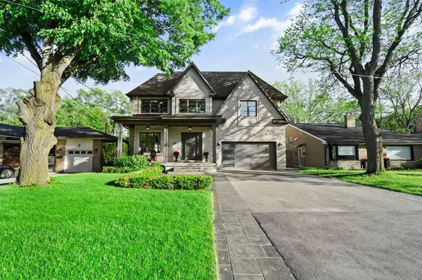 74 Bedford Park AVE, Richmond Hill, ON L4C 2N8