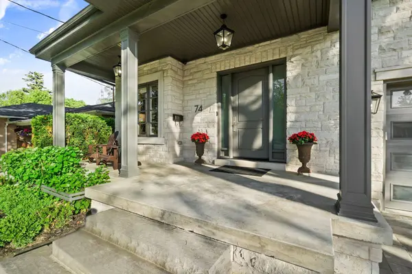 74 Bedford Park AVE, Richmond Hill, ON L4C 2N8
