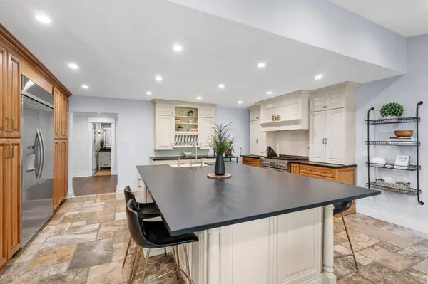 816 Norwick RD, Newmarket, ON L3X 1K8