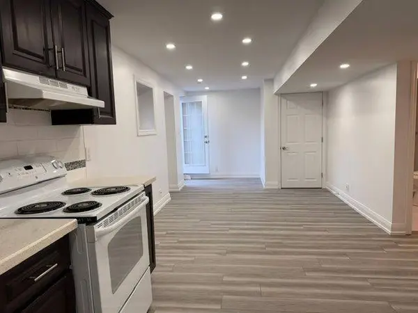 352 Carlissa RUN N, Newmarket, ON L3X 3J9