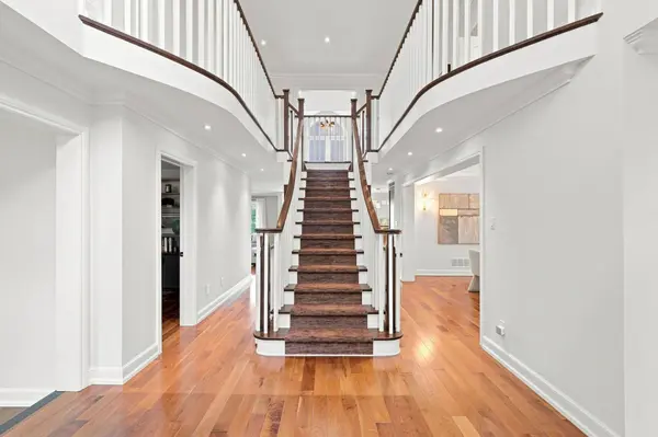 655 Culler Mews, Newmarket, ON L3X 1V8