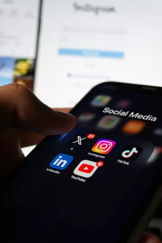 Social_Media