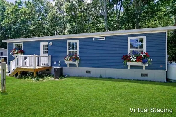 139 Robinhood DR, Exeter, NH 03833