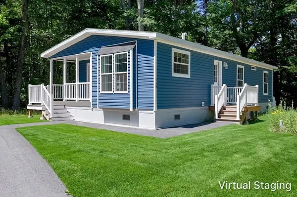 139 Robinhood DR, Exeter, NH 03833