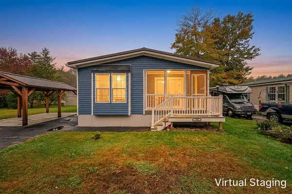 202 Robinhood DR, Exeter, NH 03833