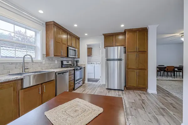202 Robinhood DR, Exeter, NH 03833