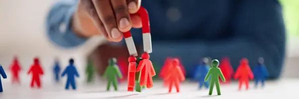 Paid Leads vs. Sphere of Influence: Which Makes Real Estate Agents More Money?,Stacey McVey